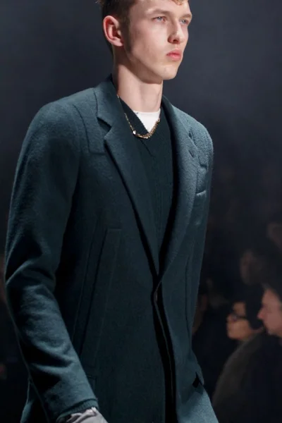 Look 7